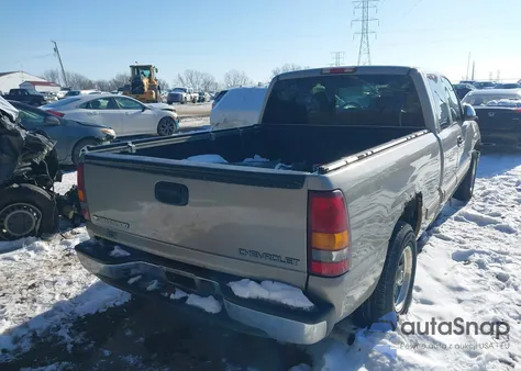 2002 Chevrolet Silverado 1500 Ls z USA, uszkodzony, nr VIN 2GCEC19W021197785